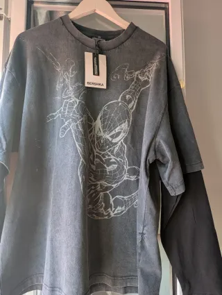 Camiseta Spider-Man Marvel Bershka Talla L