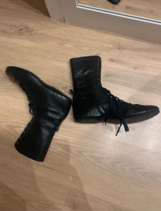 Botas Hakei Piel Media Caña Negras