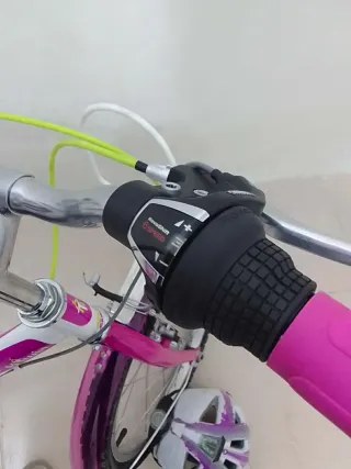 Bicicleta Btwin 20 Niña + Casco Rosa