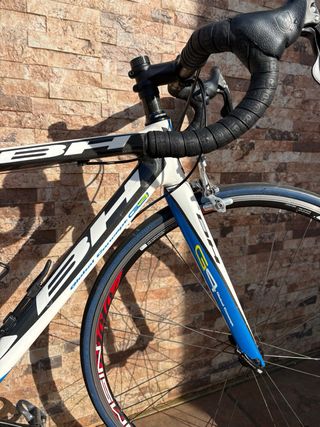 Bicicleta de carretera BH G4