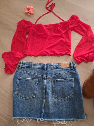Falda mini vaquera Zara- top