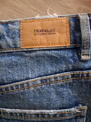 Falda mini vaquera Zara- top