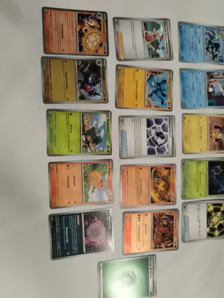 Cartas Pokémon España y Japón