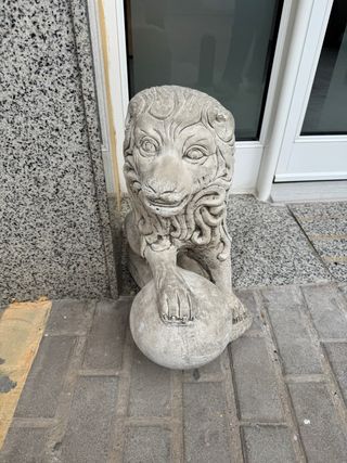 2 Statue di Leone in Pietra