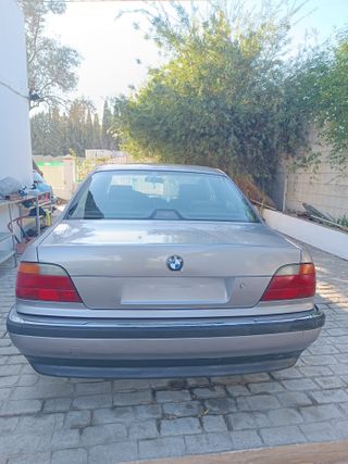 BMW 728i un propietario nacional 160.000 km Año 98