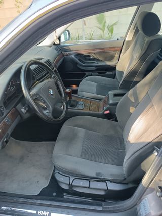 BMW 728i un propietario nacional 160.000 km Año 98