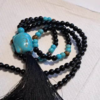 Mala con pietre ossidiana, howlite, occhio di tigr
