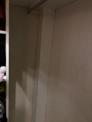 Armario de esquina madera marrón y blanco