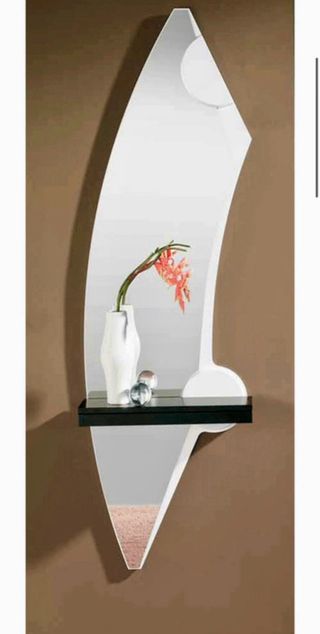 Espejo de entrada con diseño moderno