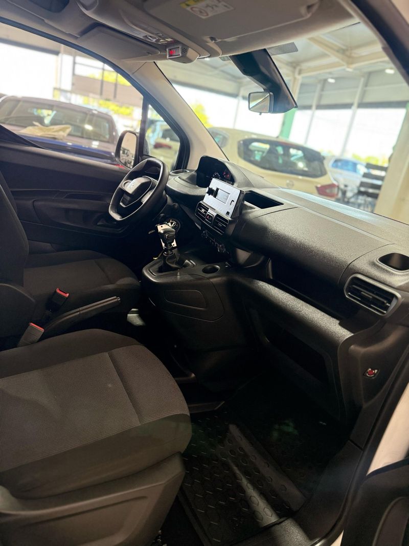Peugeot Rifter 1.5 BlueHDi Active Standard 2020, foto 22