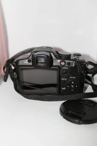 Cámara Panasonic Lumix FZ38 Negra