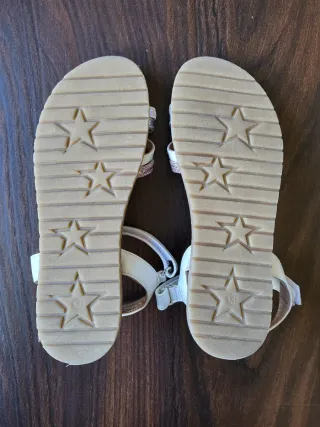 Sandalias blancas 33