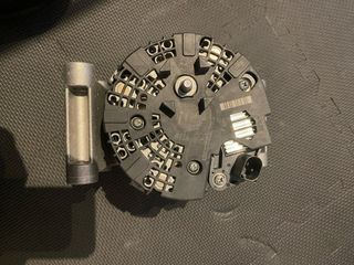 Alternador Peugeot Citroen Ford marca bosch