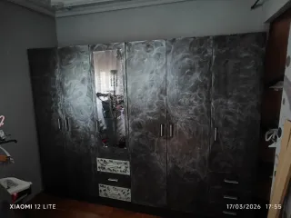 Armario puertas correderas y espejo