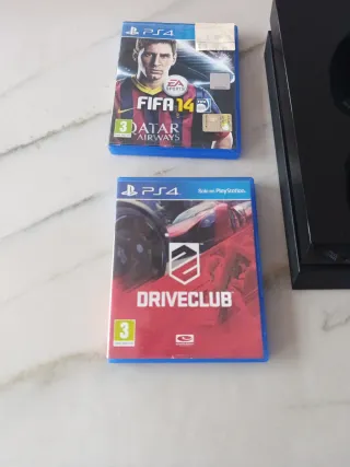 PS4 (PlayStation 4) con 5 giochi