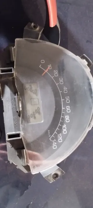 Cuadro Cuentakilómetros y Caja Fusibles Smart