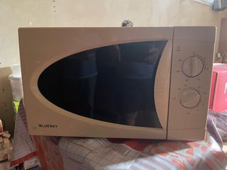 Microondas Bluesky
