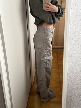 Pantalón cargo H&M gris