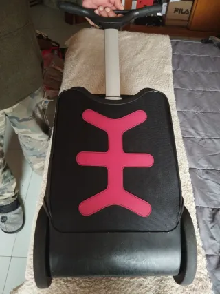 Mochila escolar con diseño de corazones