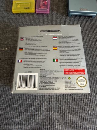 Game Boy Advance SP con scatola e giochi