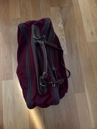 Maleta blanda con asa y para colgar