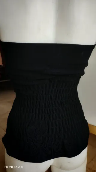 Top juvenil negro sin tirantes