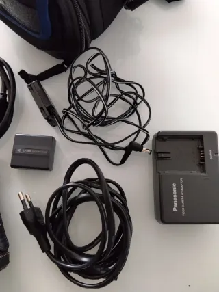 Videocámara Panasonic NV-GS22 + Accesorios