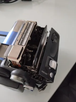 Videocámara Panasonic NV-GS22 + Accesorios