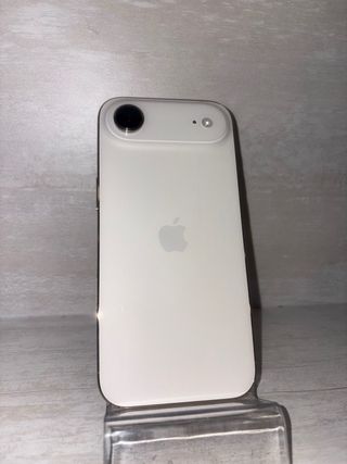 iPhone 17 Dorado Claro