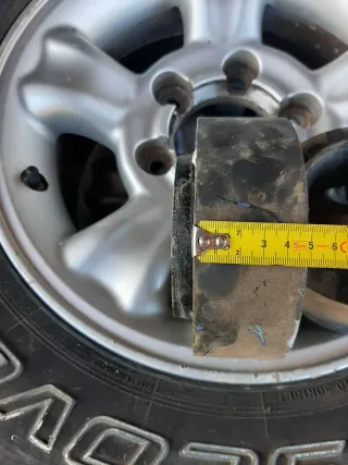 Llantas  y neumáticos Nissan Terrano (4 unidades)