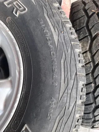 Llantas  y neumáticos Nissan Terrano (4 unidades)