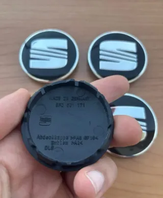 SEAT TAPABUJES CENTRO RUEDA LLANTA 56MM 5F0601171