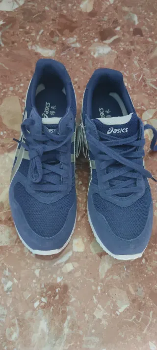 Zapatillas Asics Azul y Plata
