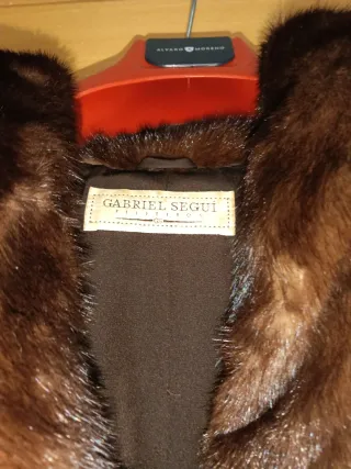 Abrigo de piel marrón