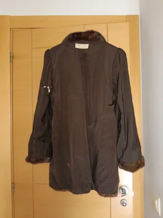 Abrigo de piel marrón