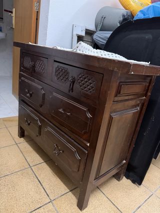 Cajonera antigua de madera