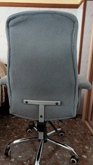Silla de escritorio gris