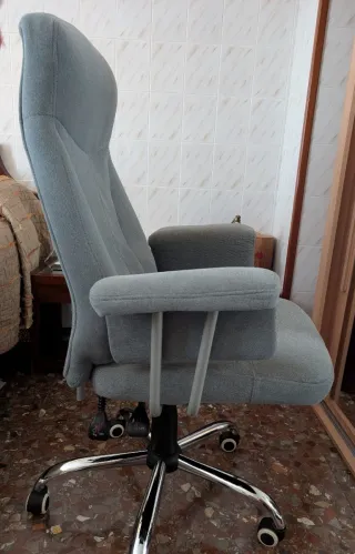Silla de escritorio gris