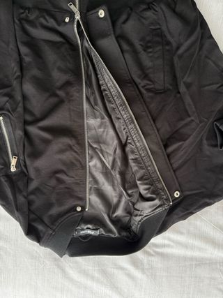 Chaqueta bomber oversize negra