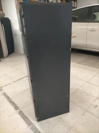 Cómoda de madera con 5 cajones