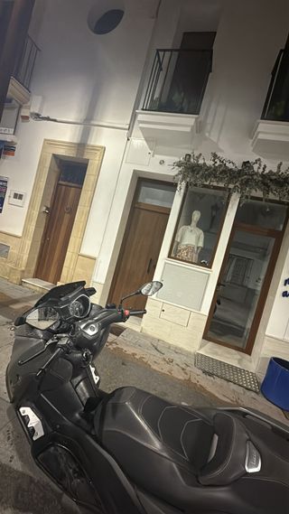 Yamaha Xmax tech max 300