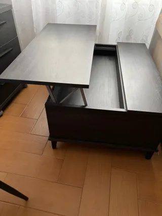 Mesa auxiliar de madera