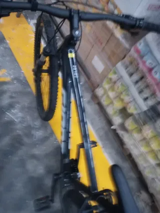 Bicicleta Giant Negra