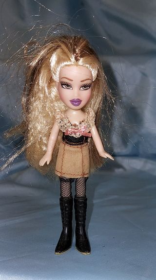 Bambola Bratz kidz di Jade linea "Rock Angelz"