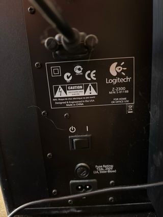 Logitech Altavoces y Subwoofer