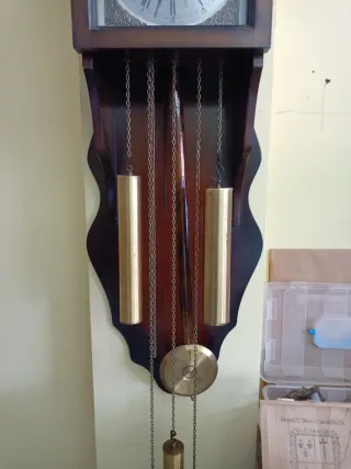 Reloj de Pared de Madera con Péndulo