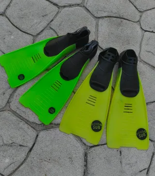 Lote de aletas de buceo, Cierre tienda de pesca