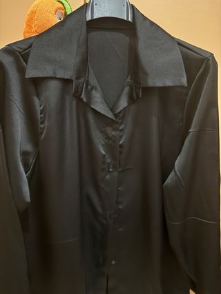 Camicia effetto raso nera