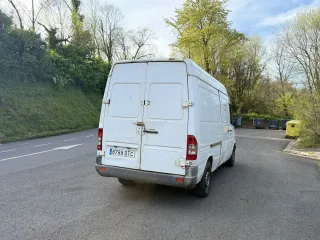 Mercedes-Benz eSprinter 2004