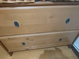 Cómoda de madera Ikea